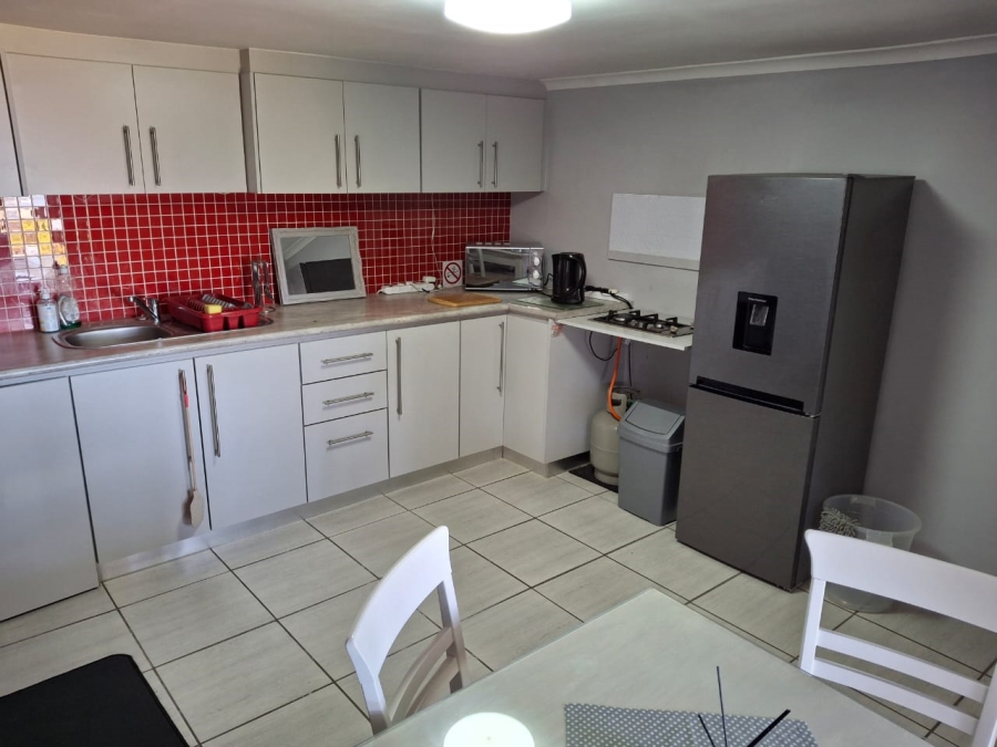 To Let 1 Bedroom Property for Rent in Mountainside Western Cape